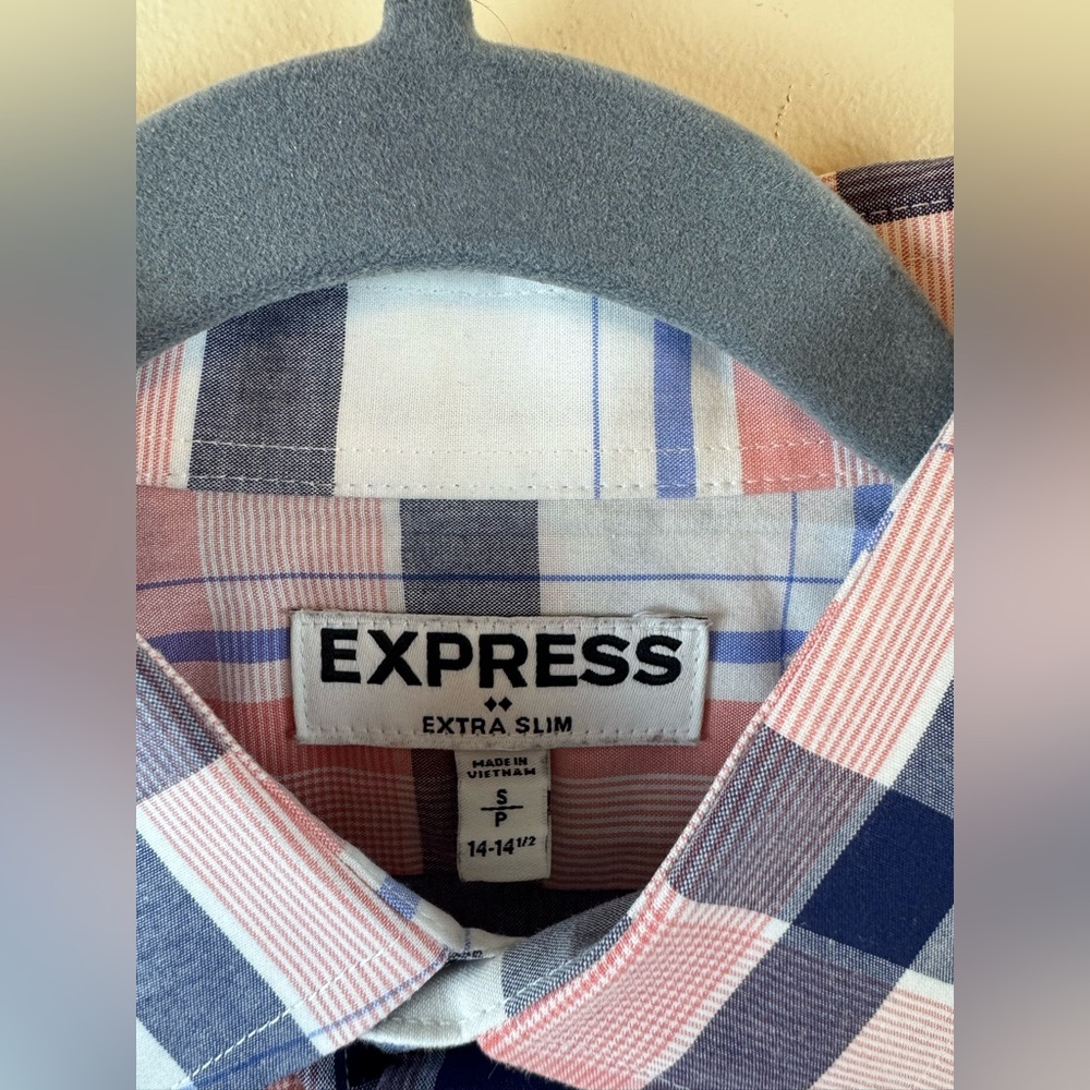 Express Extra Slim Button Down - Picture 2 of 3